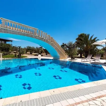 Floriana Villa